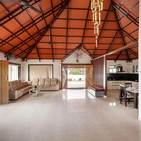 Aqua Lagoon Villa By Secret Turtle Pvt Pool Private Lawn سيكَندراباد المظهر الخارجي الصورة