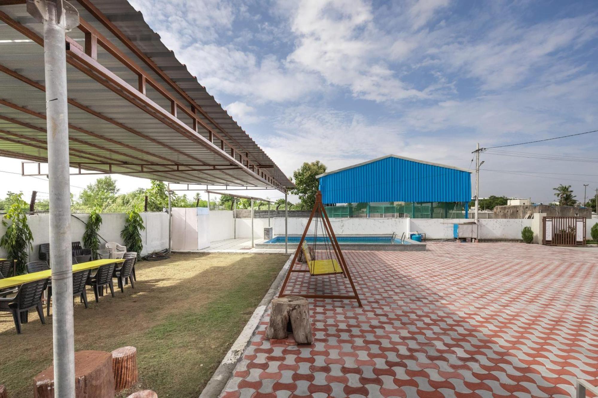 Aqua Lagoon Villa By Secret Turtle Pvt Pool Private Lawn سيكَندراباد المظهر الخارجي الصورة